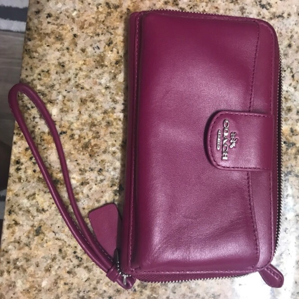 COACH Pink Soft Leather Wallet / Wristlet - NEW